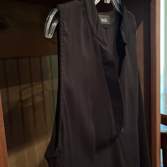 Like new medium black deep V blouse - Picture 3 of 5